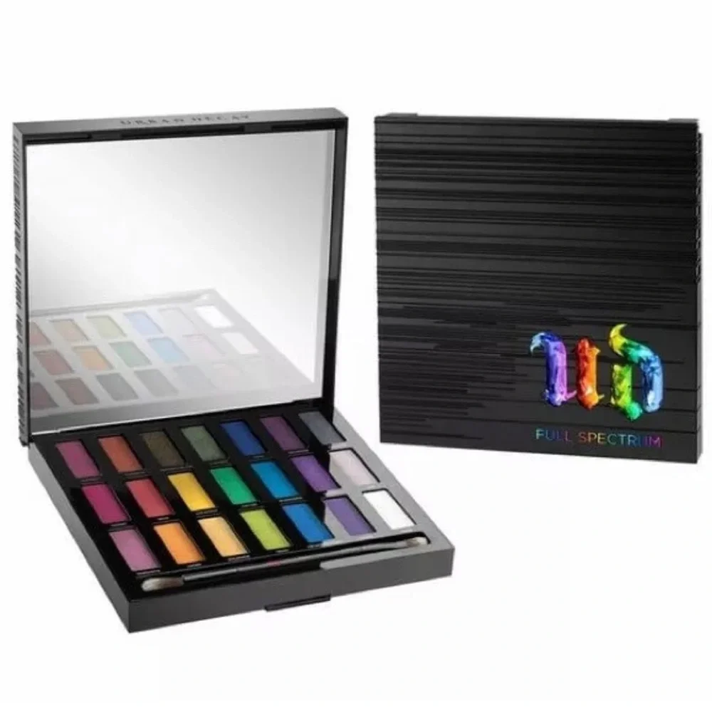 Urban Decay Full Spectrum Eyeshadow Palette +Brush